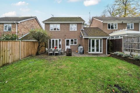 4 bedroom detached house for sale, Windlesham,  Surrey,  GU20