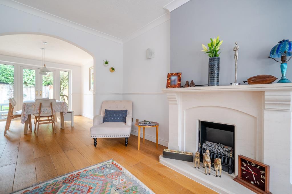 Living/Dining Area