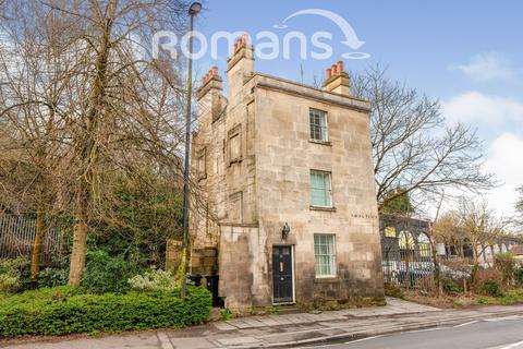 Studio to rent, Lower Bristol Road, Bath, BA2