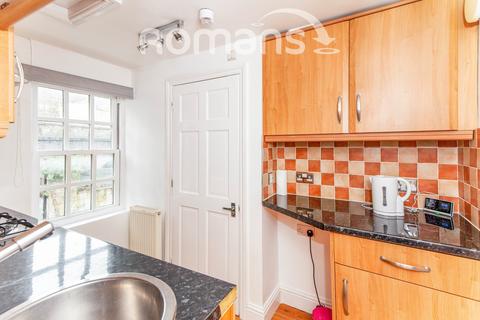 Studio to rent, Lower Bristol Road, Bath, BA2