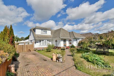 3 bedroom detached bungalow for sale, Mayfield Drive, Ferndown, BH22