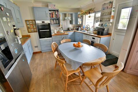 3 bedroom detached bungalow for sale, Mayfield Drive, Ferndown, BH22