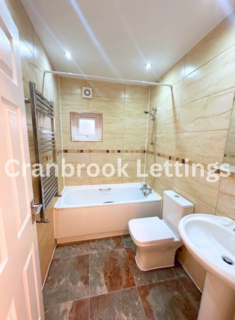 2 bedroom flat to rent, Dickens Road, E6 3BX