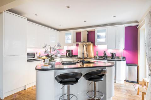 undefined, Court Farm Road, Longwell Green, Bristol