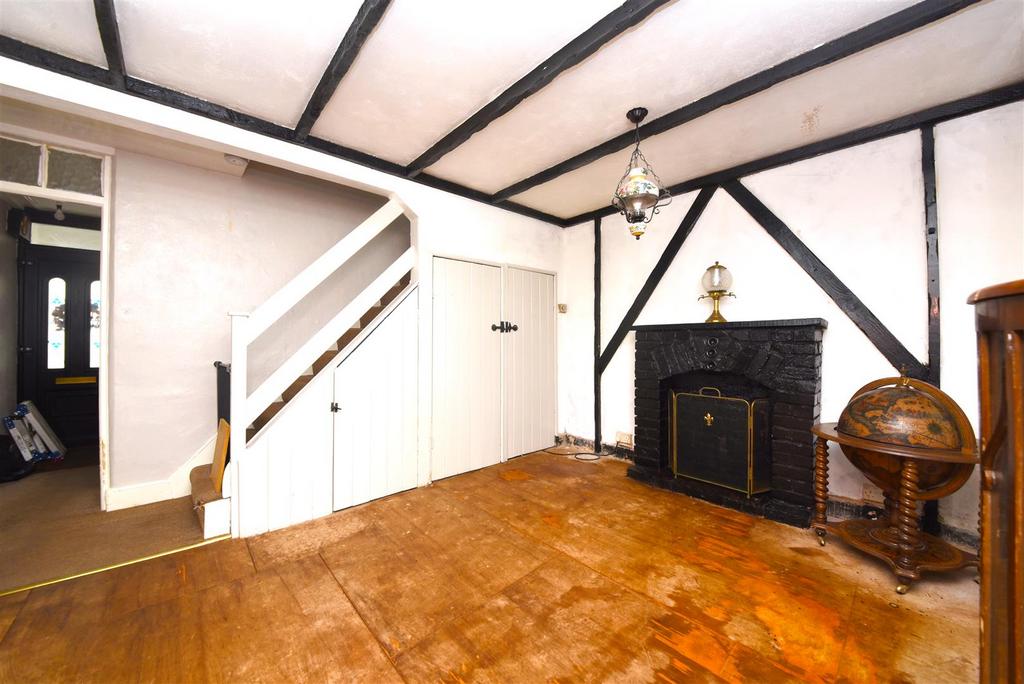 56 Brackenbury Road Pic 8.png