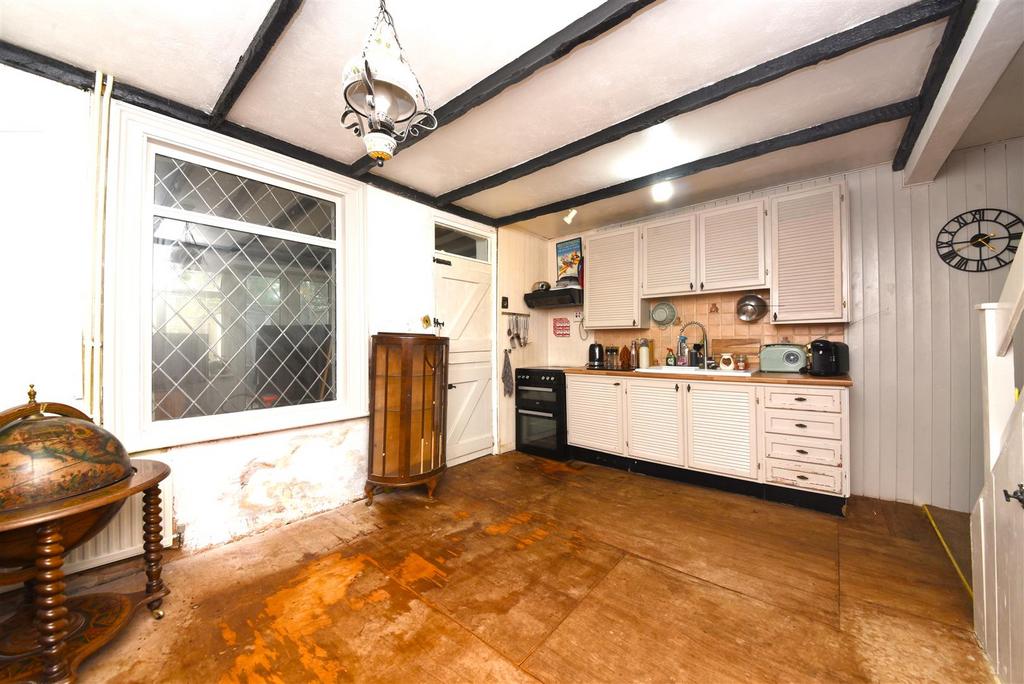56 Brackenbury Road Pic 9.png