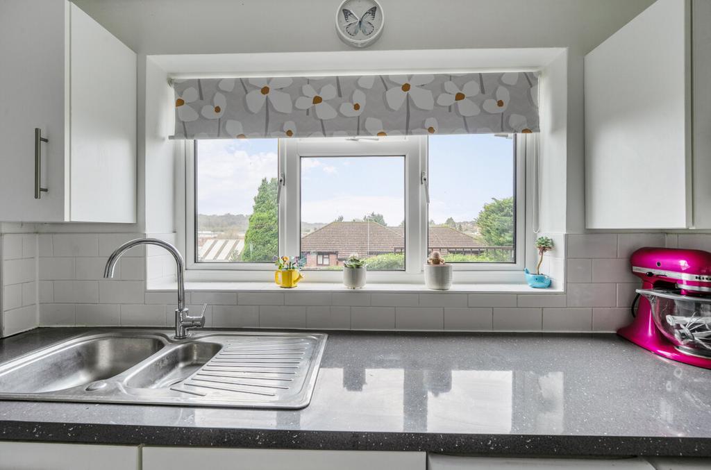 1380588-6-6915af8...