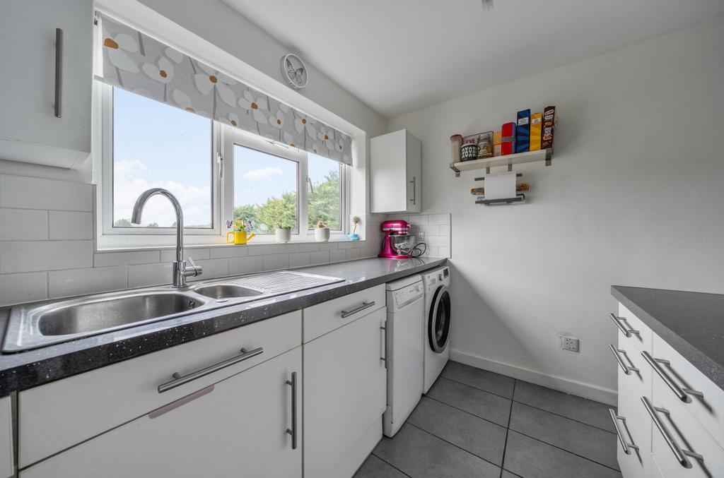 1380588-7-6915afb...