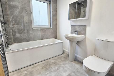 3 bedroom house to rent, Bwlch Road, Cardiff CF5