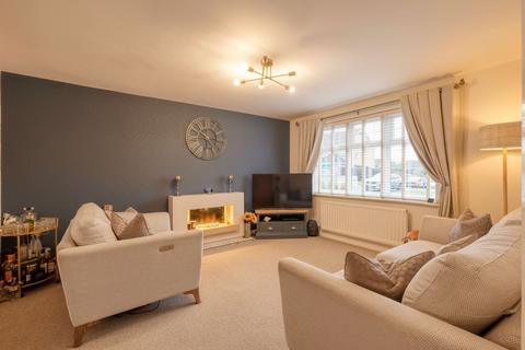 4 bedroom detached house for sale, Guys Walk, Bromsgrove, B61