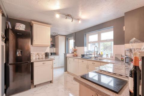 4 bedroom detached house for sale, Guys Walk, Bromsgrove, B61