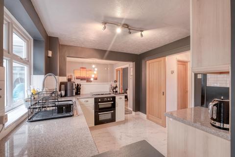 4 bedroom detached house for sale, Guys Walk, Bromsgrove, B61