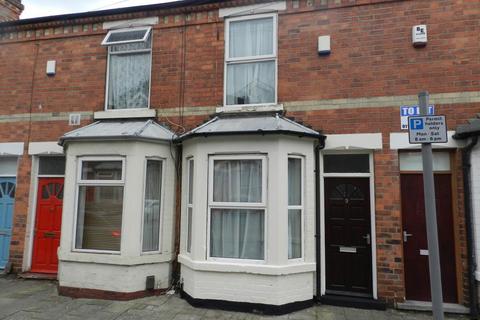 2 bedroom terraced house to rent, Cecil Street, Lenton, Nottingham, NG7 1GZ