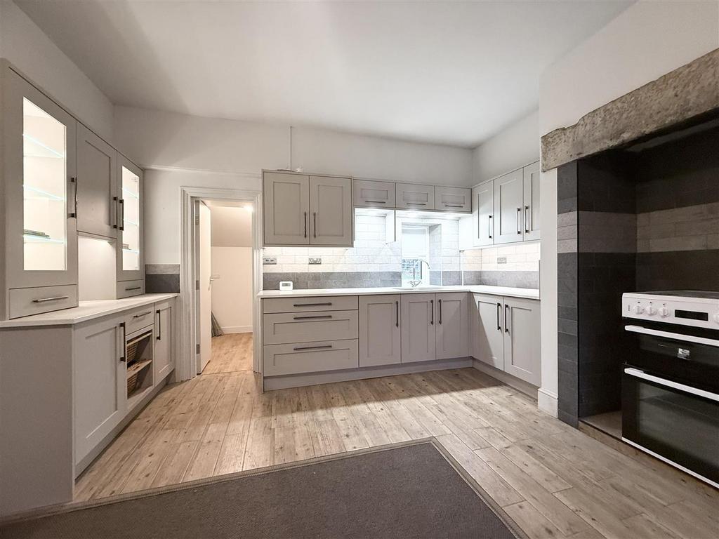 Dining kitchen