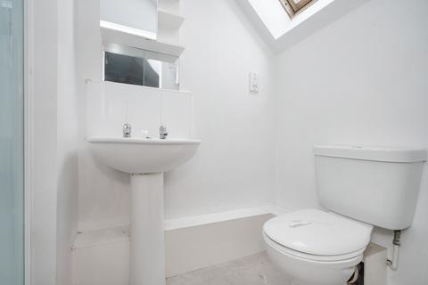 10 Catherine Court, Moor Street, Burton-On-Trent DE14 3TJ