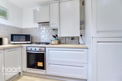 undefined, Gipsy Road, London , SE27