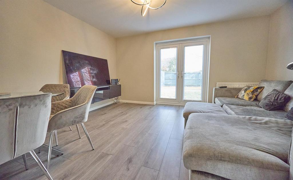 Lounge dining room to rear