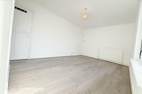 undefined, 2 Bedroom Flat To Let - HP11