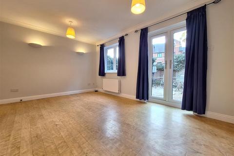 undefined, Simmonds Street, Holybrook