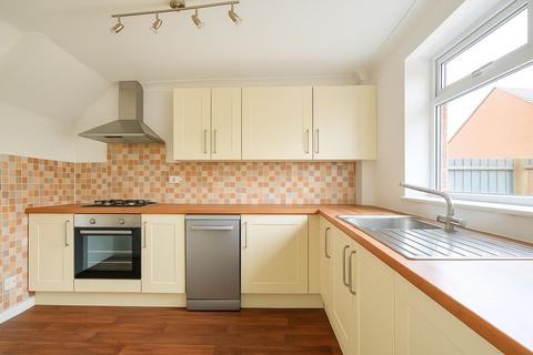 3 bedroom semi-detached house to rent, Windsor Court, Grangetown, TS6