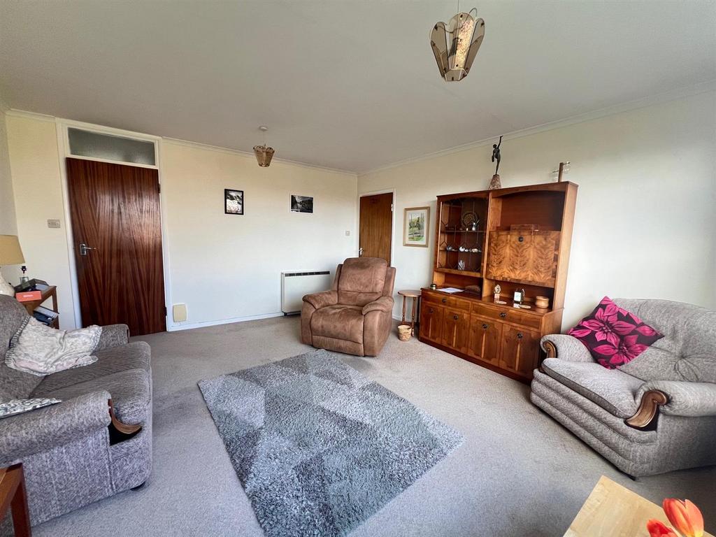 Living Room 3.jpg