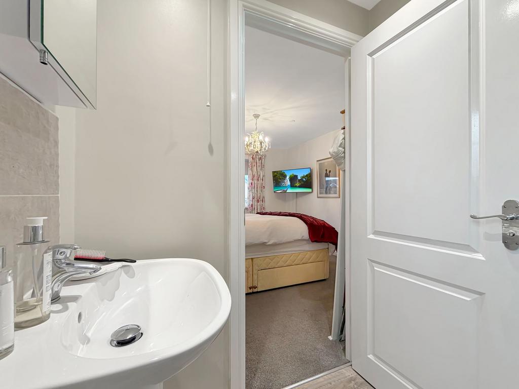 Master En-Suite