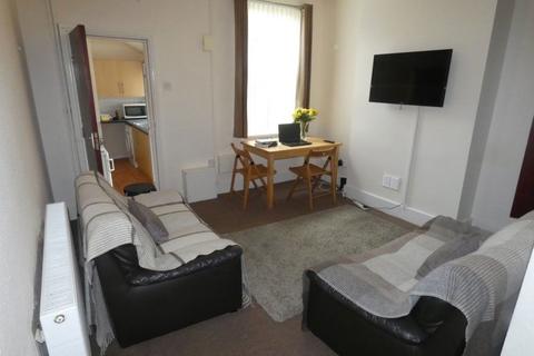 4 bedroom semi-detached house to rent, Ednaston Road, Dunkirk, Nottingham, NG7 2JF