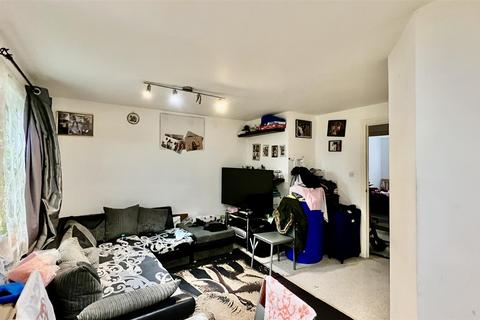 2 bedroom apartment for sale, Old Park Mews, Heston TW5