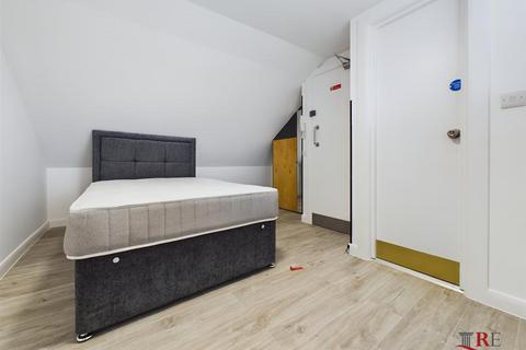 undefined, Mollison Way, Edgware