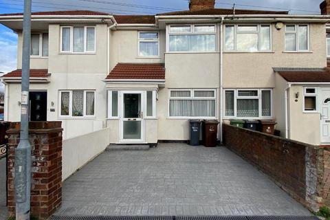 undefined, First Avenue, Dagenham