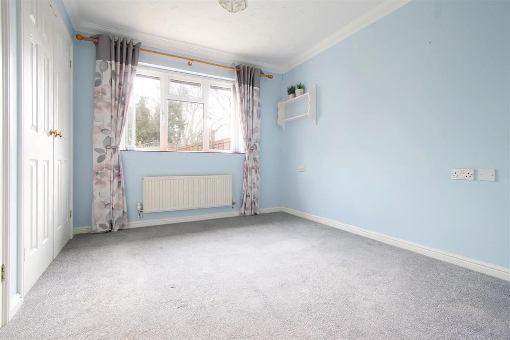 Bedroom 1.jpg