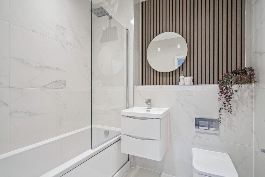 Bedroom One En Suite