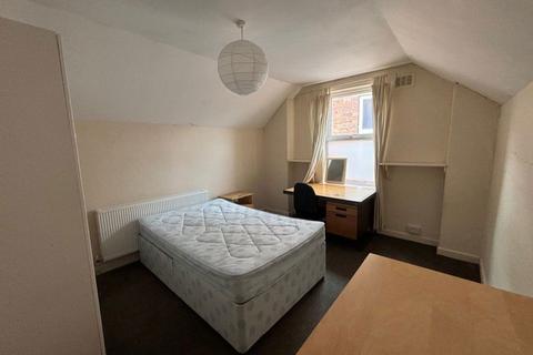 5 bedroom semi-detached house to rent, Teversal Avenue, Lenton, NG7 1PY