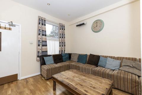 8 bedroom terraced house to rent, Portland Road, Arboretum, NG7 4GP