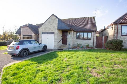 undefined, Robins Court, Chard