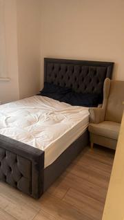 1 bedroom in a house share to rent, Uxbridge Road, Hayes UB4