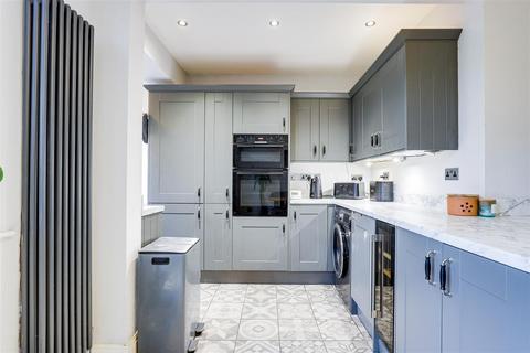 3 bedroom detached house for sale, Foxhill Road, Carlton NG4