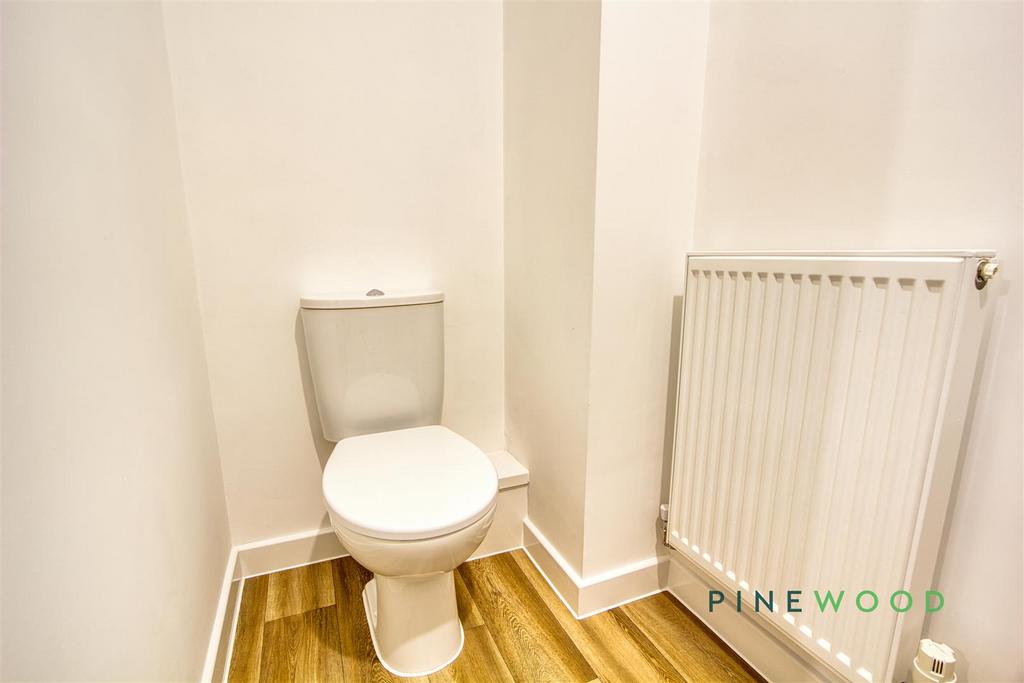 Ensuite (bedroom 1)