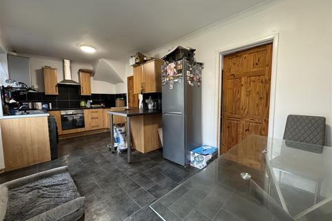 3 bedroom property for sale, Thorney Park, Swindon SN4