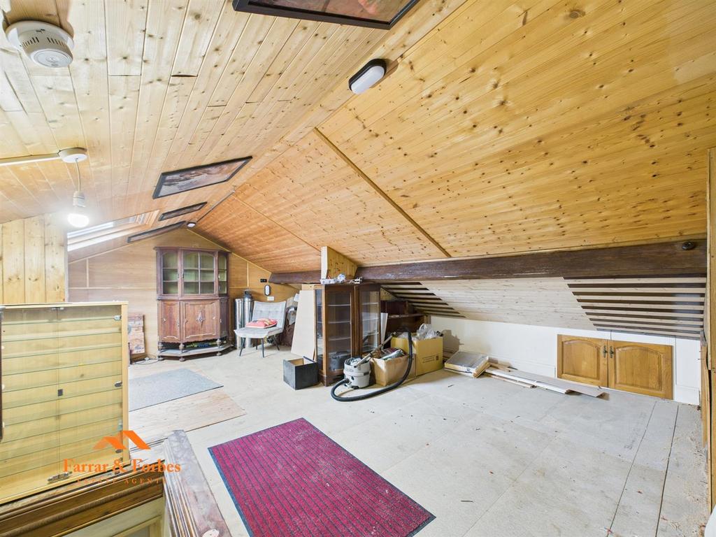 CAM03956 G0-PR0172-STILL010.jpg