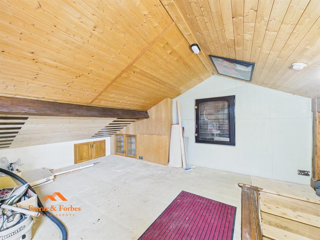 CAM03956 G0-PR0172-STILL008.jpg