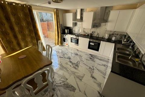 1 bedroom in a house share to rent, Fawood Avenue