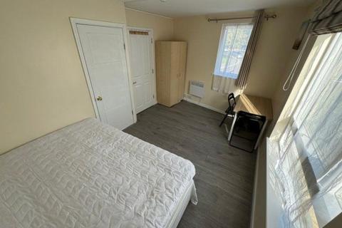 1 bedroom in a house share to rent, Fawood Avenue