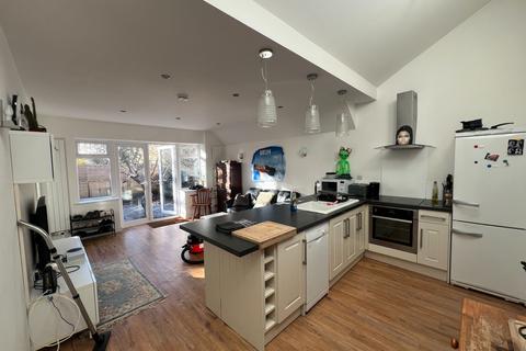 3 bedroom apartment to rent, 26 Sommerville Road, Bristol BS7