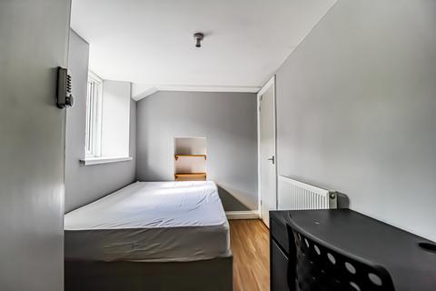 undefined, Queen Street, Pontypridd CF37