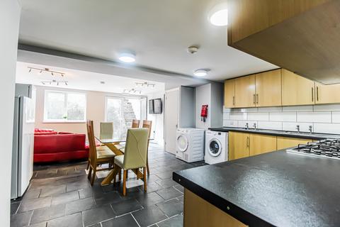 undefined, Queen Street, Pontypridd CF37