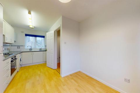 3 bedroom terraced house to rent, Gresley Drive, Stamford