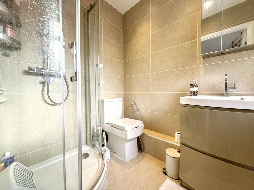 En-suite shower room