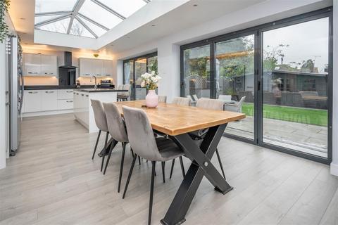 3 bedroom detached bungalow for sale, Windsor Road, Pilgrims Hatch, Brentwood