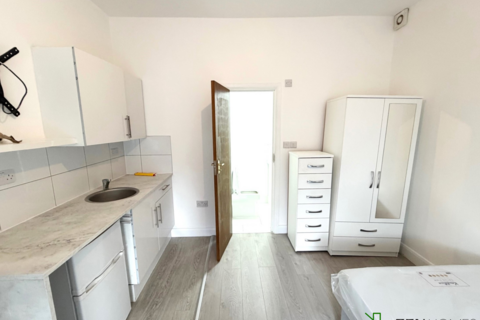 undefined, London N9